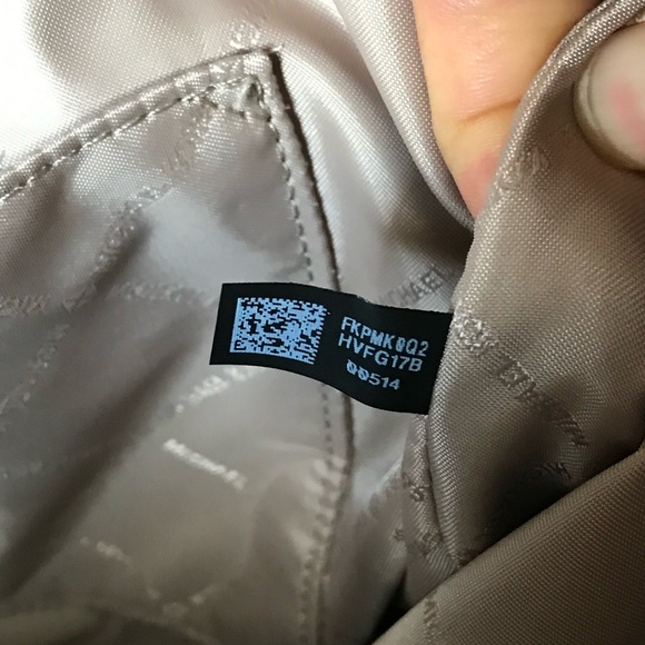 🌼Michael Kors Purse - Picture 12 of 12